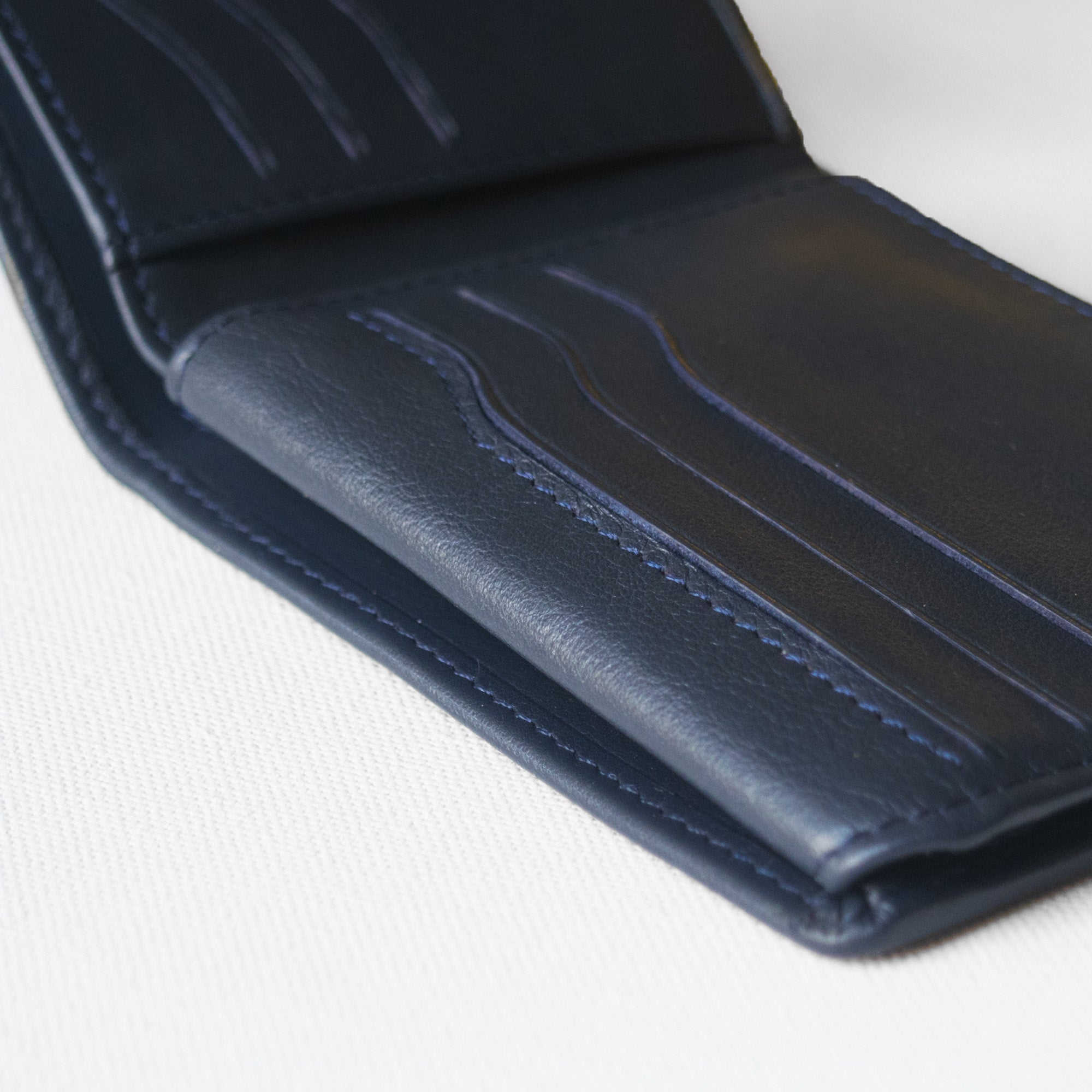 Maverick Bifold Navy