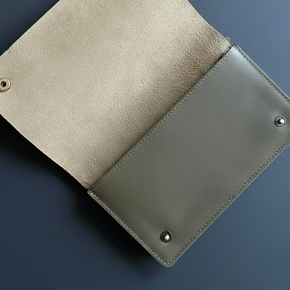 Moulin Clutch with shoulder belt