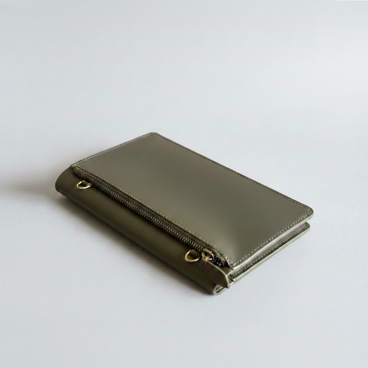 Moulin Clutch with shoulder belt