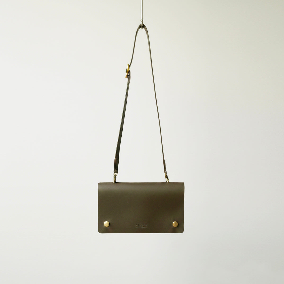 Moulin Clutch with shoulder belt