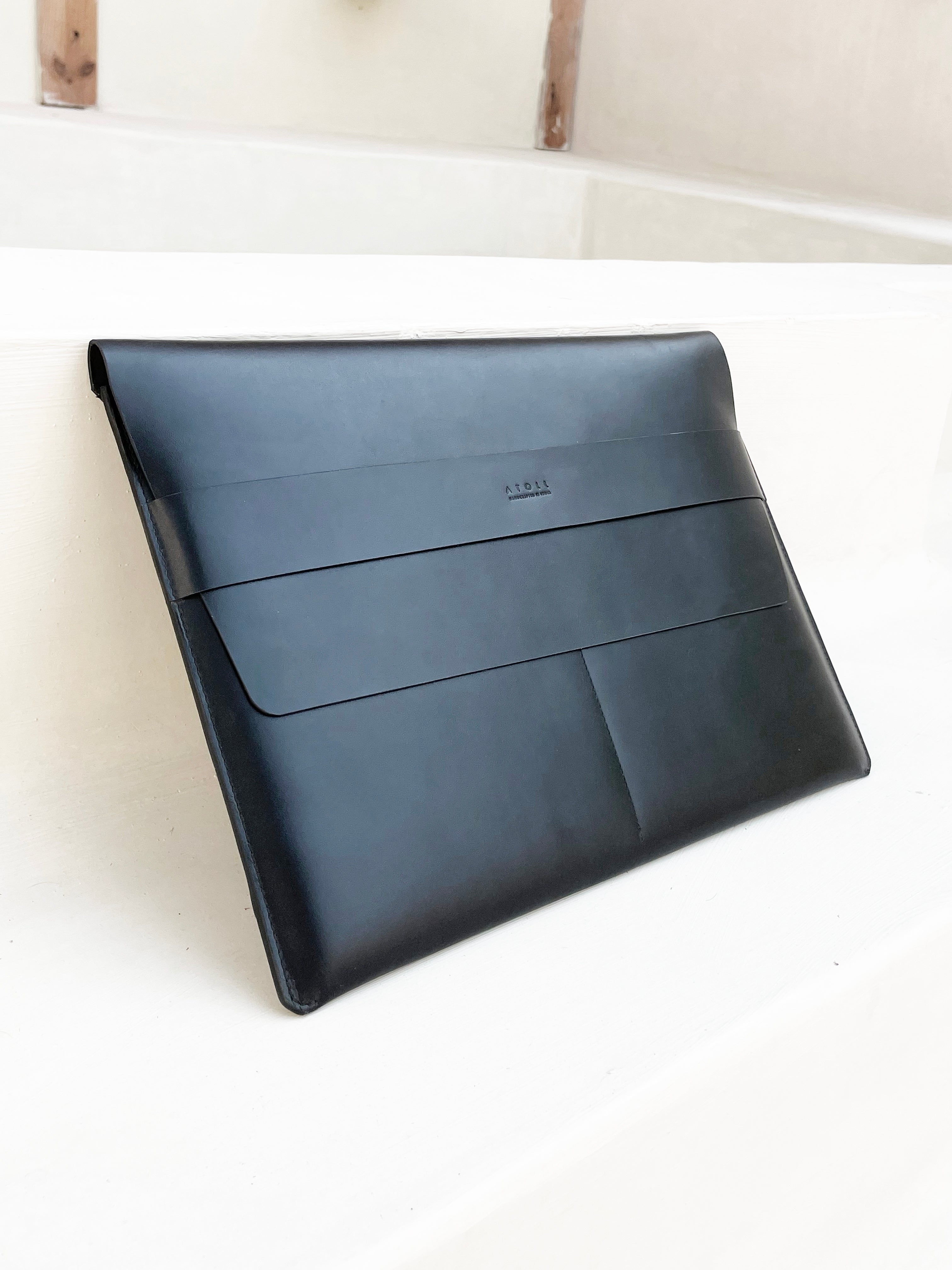 Atlas -Leather Mcbook Sleeve
